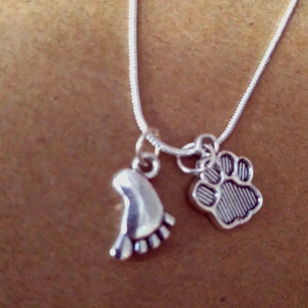 Footprints in the Sand 925 Sterling Silver necklace with Paw&Foot Charms